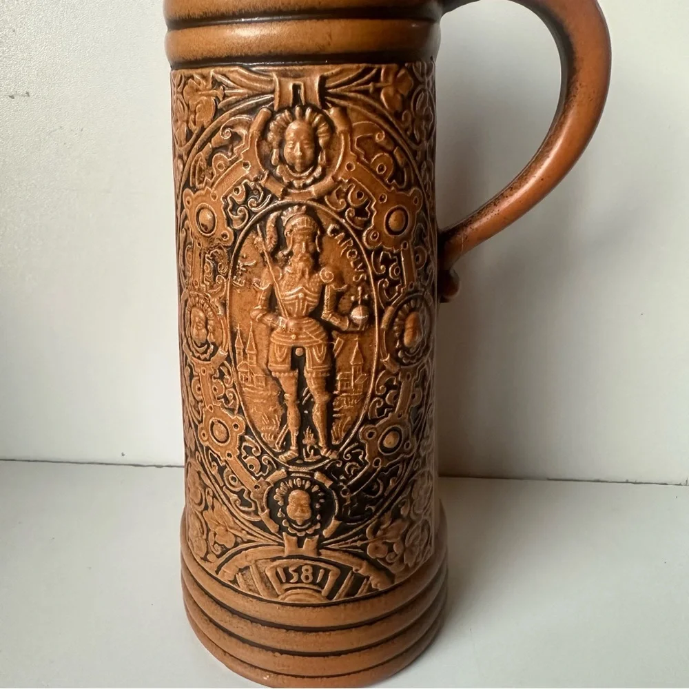 Vintage/Antique Large Getz German Beer Stein IANBALDENS 1596 OS